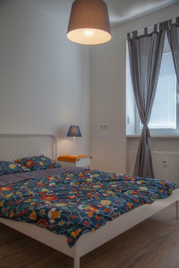 Downtown Pedestrian Zone Apartment Bratislava Exterior foto