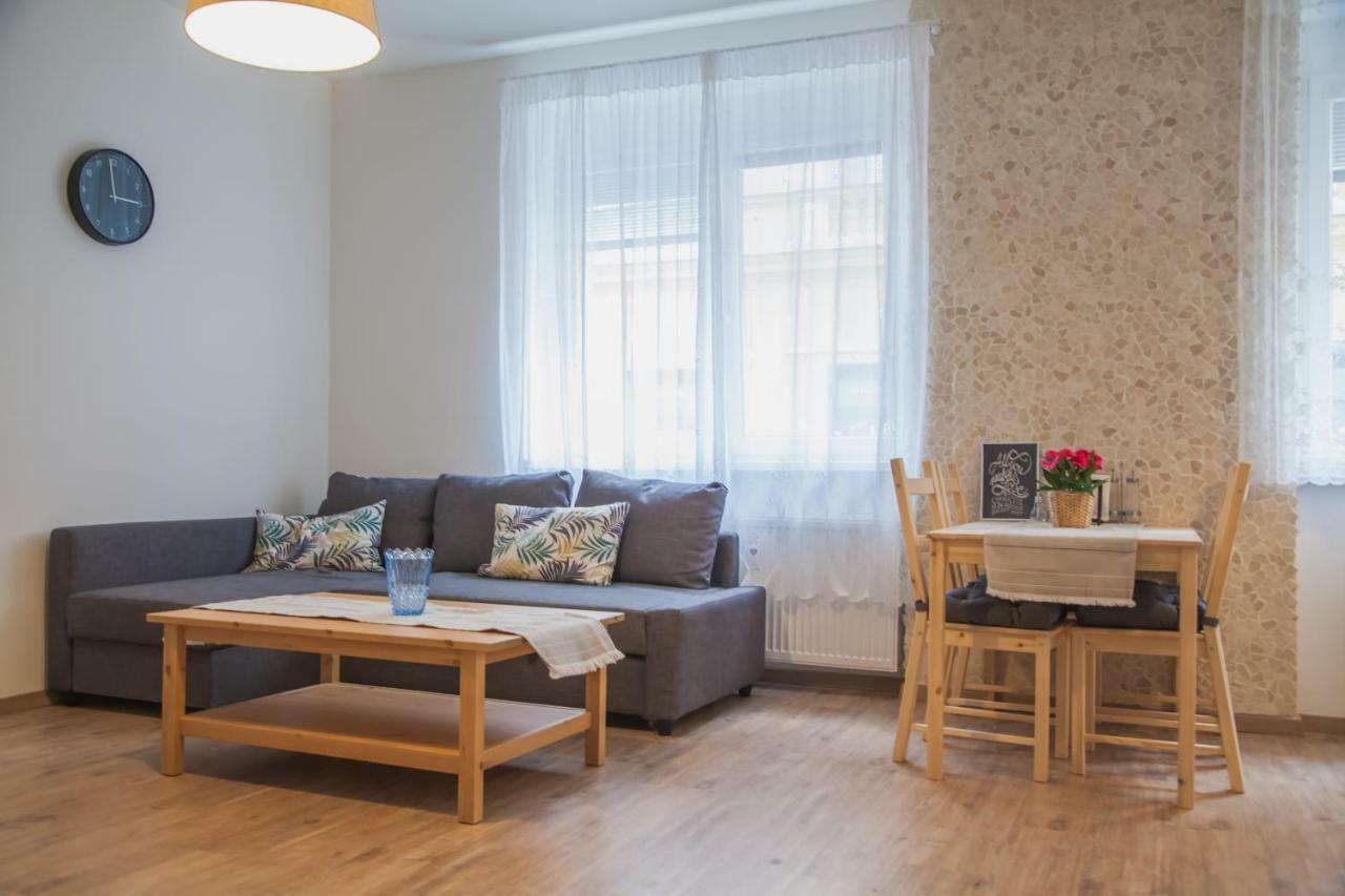 Downtown Pedestrian Zone Apartment Bratislava Exterior foto